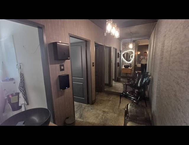 INDUSTRIAL PROPERTY TO RENT IN HENNOPSPARK